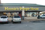 moonies-burger-house-150.jpg