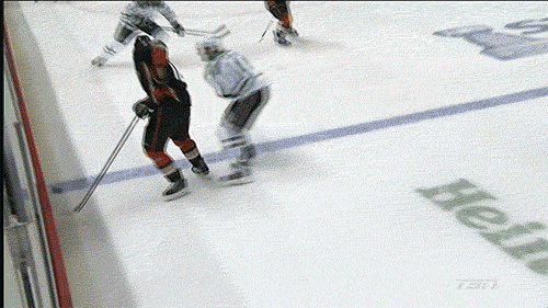 3-NHL-Playoff-2014-Spears.0.gif