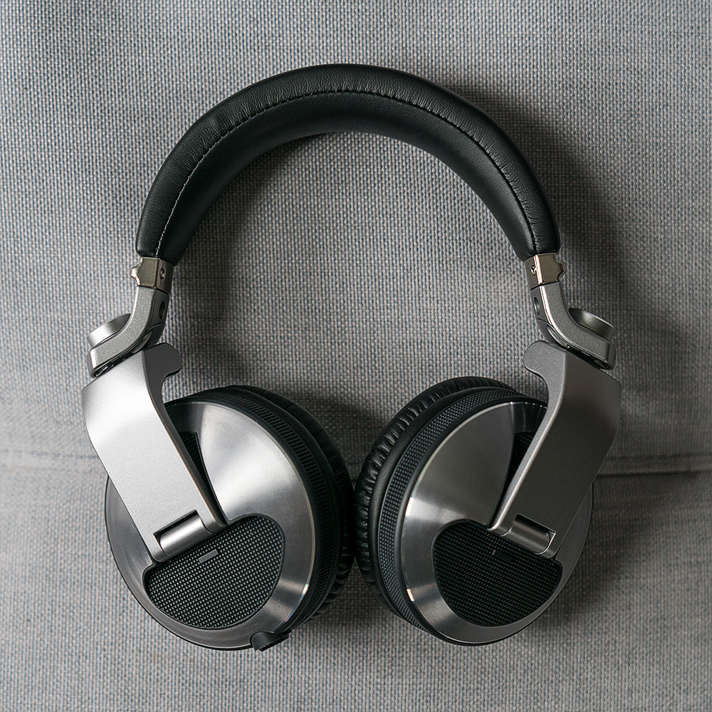 Pioneer HDJ-X10 review: great for listening, terrible to DJ with