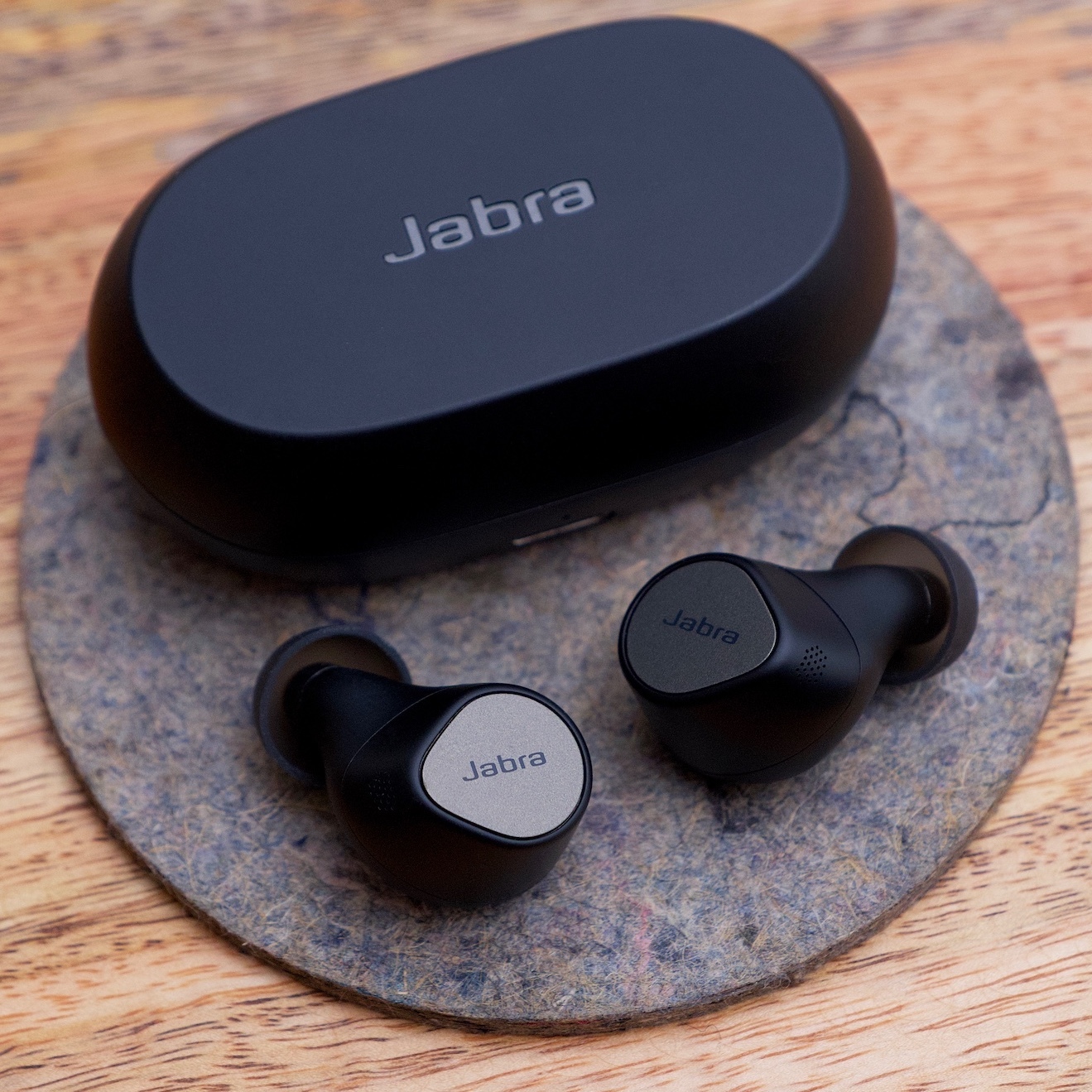 オーディオ機器 イヤフォン 取扱店舗限定アイテム 美品 Jabra ELITE 7 PRO TITANIUM BLACK - 通販 
