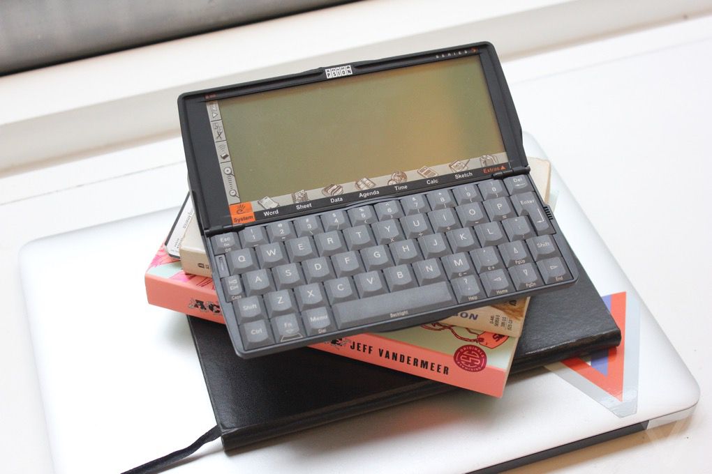 https://www.theverge.com/2015/8/2/9080499/psion-series-5-vintage-pda-review