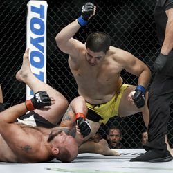 Junior Albini looks for the finish at UFC on FOX 25.