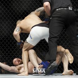 Santiago Ponzinibbio knocks out Gunnar Nelson at UFC Fight Night 113 on Sunday at the The SSE Hydro in Glasgow, Scotland.
