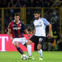 Antonio Candreva of FC Internazionale in action during the Serie A match between Bologna FC and FC Internazionale at Stadio Renato Dall'Ara on September 19, 2017 in Bologna, Italy.
