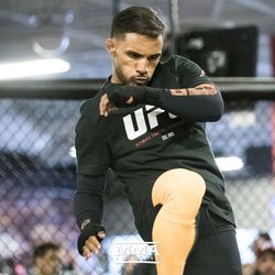 Dennis Bermudez warming up at UFC on FOX 25 open workouts Thursday at UFC Gym in New Hyde Park, N.Y.