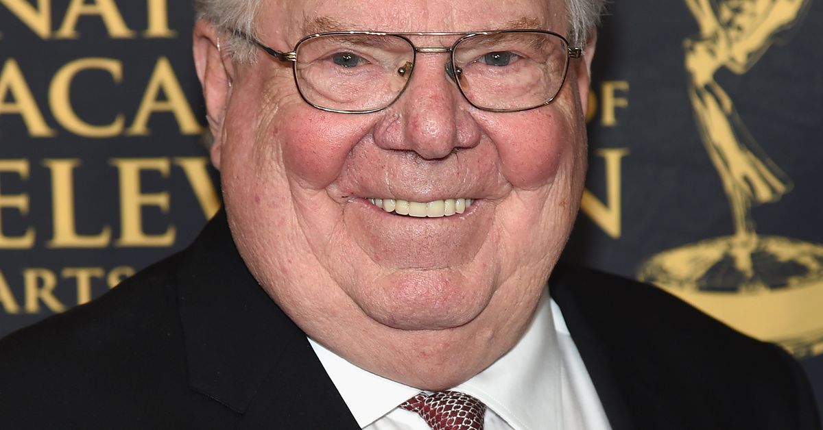 Why Verne Lundquist isn’t calling the SEC on CBS football game right
