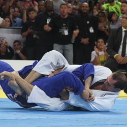Roger Gracie chokes out Marcus 'Buchecha' at Gracie Pro