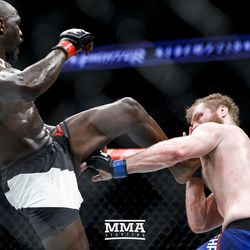 Jared Cannonier lands a kick at TUF 25 Finale.