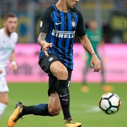 Matias Vecino of FC Internazionale Milano controls the ball during the Serie A match between FC Internazionale and ACF Fiorentina at Stadio Giuseppe Meazza on August 20, 2017 in Milan, Italy.