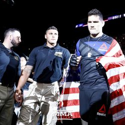 Chris Weidman makes his way to Octagon for UFC on FOX 25.