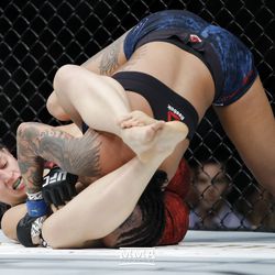 Sarah Moras looks for the submission at UFC 215.
