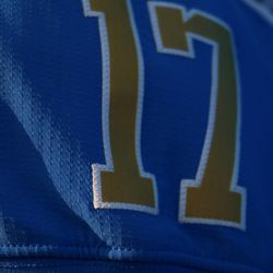 This shot shows that the sleeve number on the home jerseys is sewn on.
