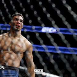 Kevin Lee gets ready at UFC 216.