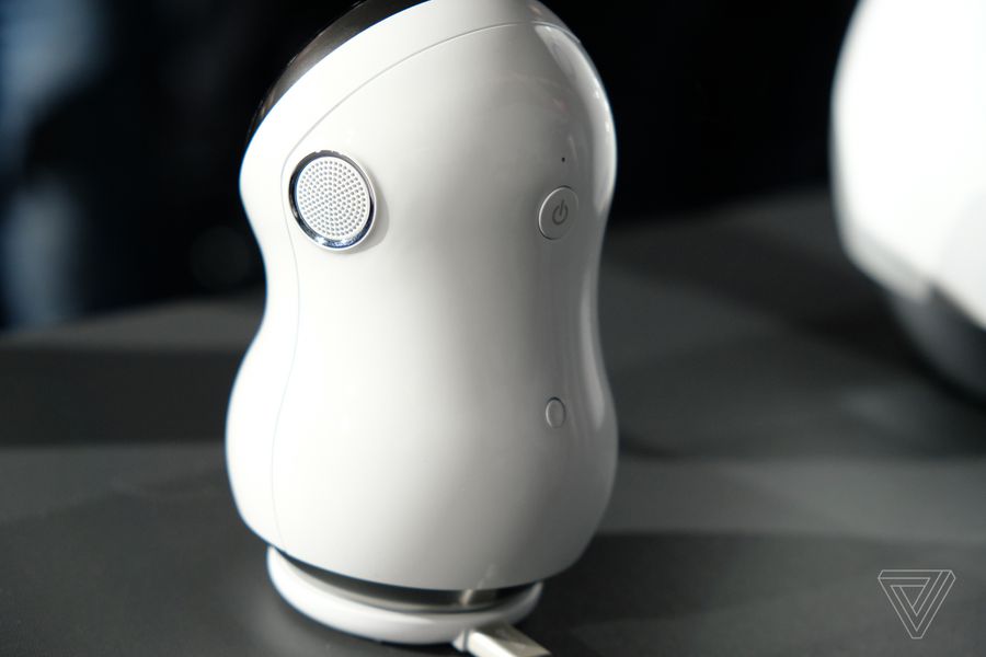 LG Hub home robot - The Verge