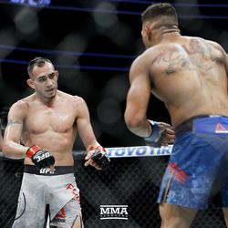 Tony Ferguson and Kevin Lee get ready for third round.