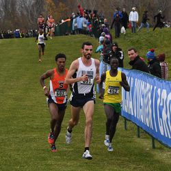 Knight and Tiernan as they begin to break from Cheserek