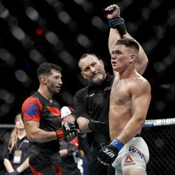 Chris Wade gets the win at UFC on FOX 25.