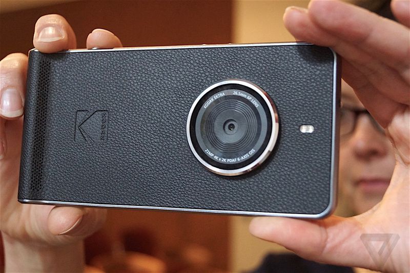 專業相機外形、2100 萬像素鏡頭、F2.0 光圈：Kodak 發布 Ektra 智能手機；售價約 RM2,300！ 6